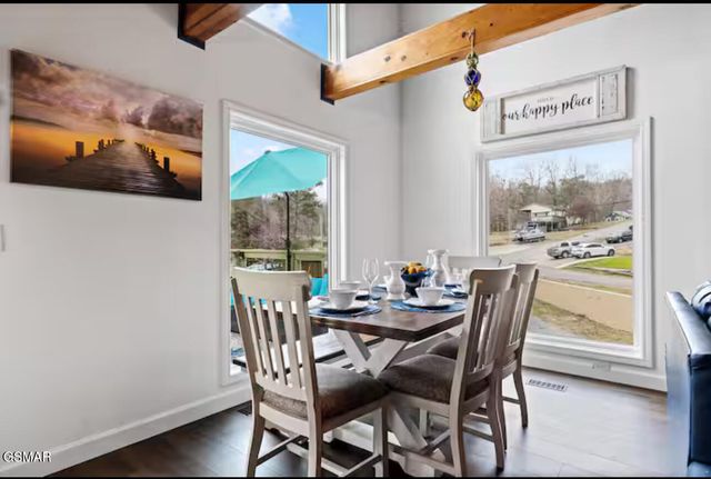 1448 Dover Lane, Dandridge, TN 37725