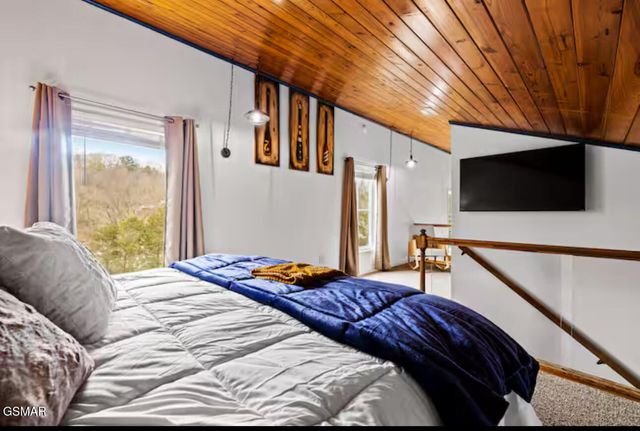 1448 Dover Lane, Dandridge, TN 37725