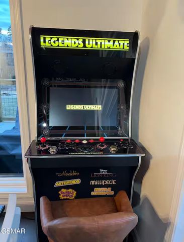 1448 Dover Lane, Dandridge, TN 37725