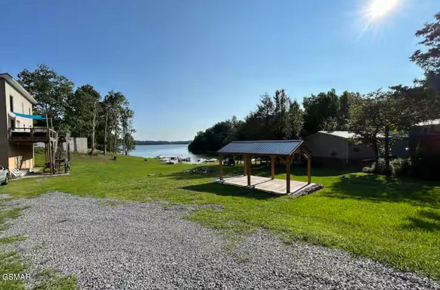 1448 Dover Lane, Dandridge, TN 37725