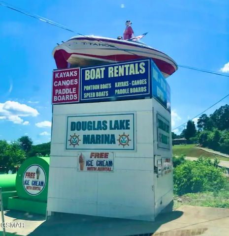 1448 Dover Lane, Dandridge, TN 37725