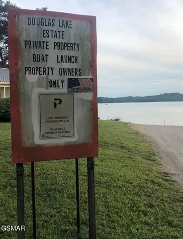 1448 Dover Lane, Dandridge, TN 37725