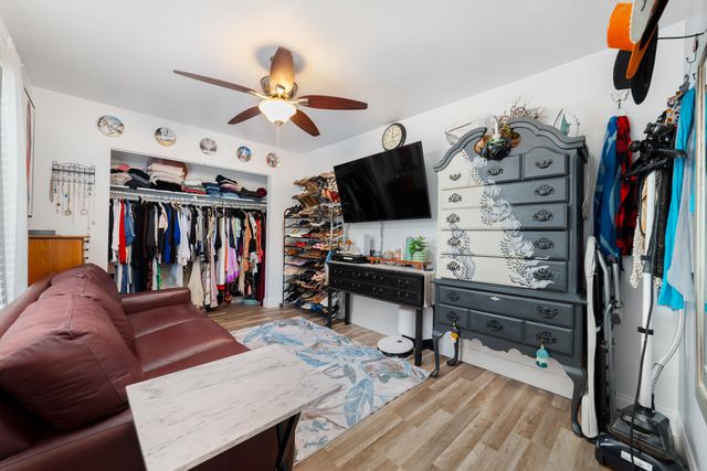 1351 NE 40th Place, Oakland Park, FL 33334