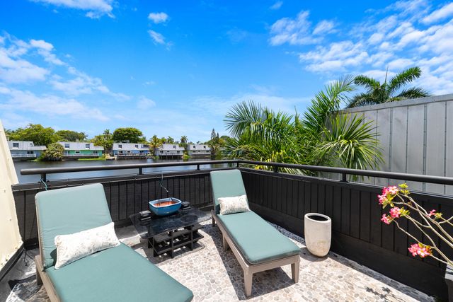 1351 NE 40th Place, Oakland Park, FL 33334