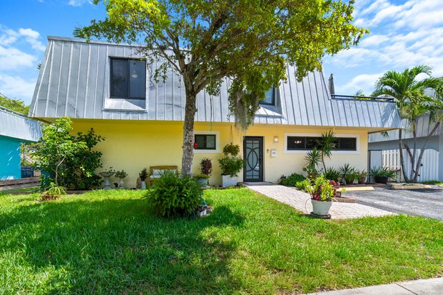 1351 NE 40th Place, Oakland Park, FL 33334