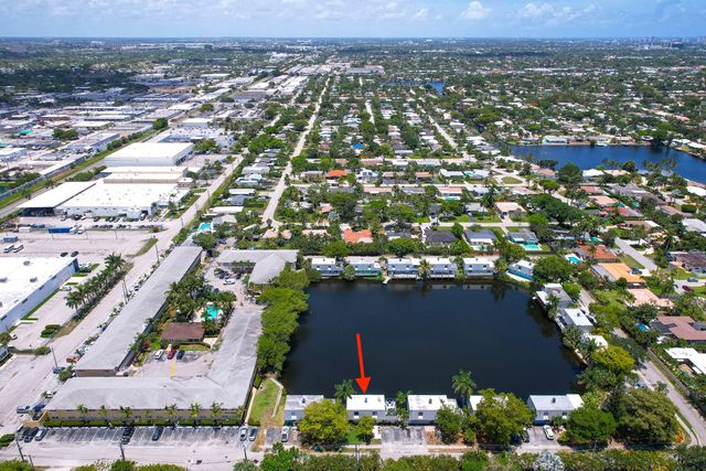 1351 NE 40th Place, Oakland Park, FL 33334