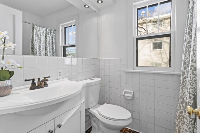 3025 Longfellow Avenue, Minneapolis, MN 55407