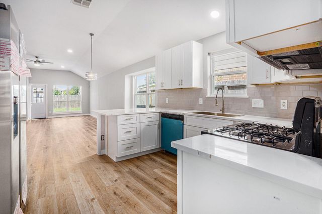 25414 Barmby Drive, Tomball, TX 77375