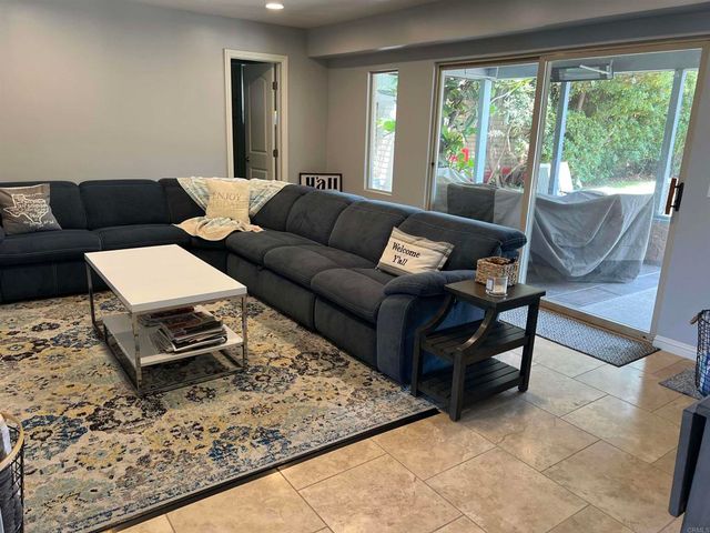 8537 El Paseo Grande, La Jolla, CA 92037