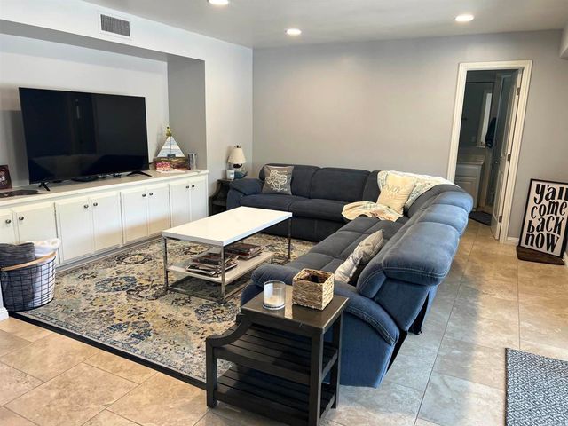 8537 El Paseo Grande, La Jolla, CA 92037