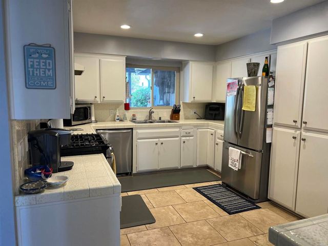 8537 El Paseo Grande, La Jolla, CA 92037