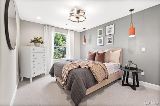 22 Lienemann, St Peters, MO 63303