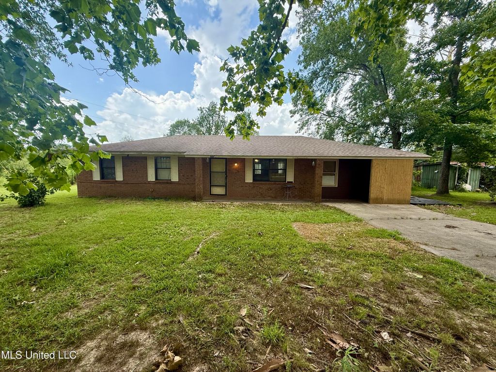 948 Horseshoe Road, Mount Olive, MS 39119