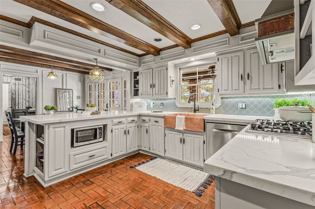 209 Westpark Drive S, Mckinney, TX 75072