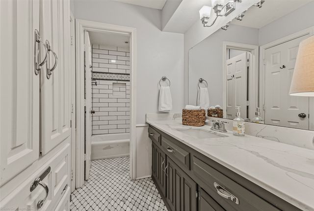 209 Westpark Drive S, Mckinney, TX 75072