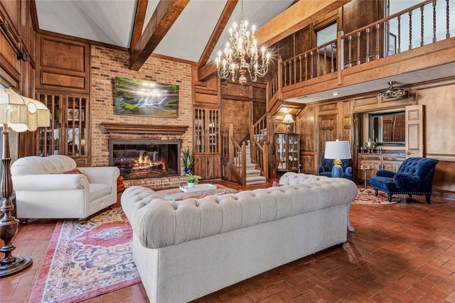 209 Westpark Drive S, Mckinney, TX 75072