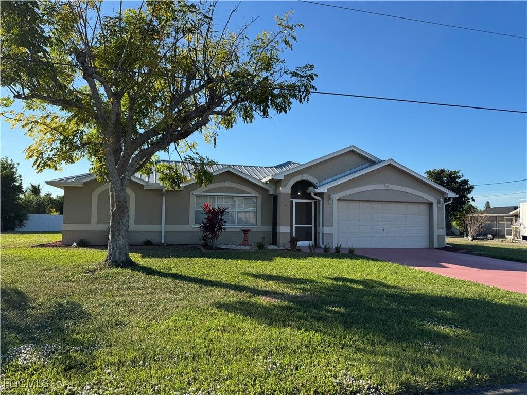 210 Plainfield ST, Lehigh Acres, FL 33936