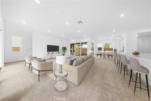 258 Sora, Irvine, CA 92618