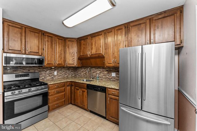 1021 BROOKFIELD CIR, Quakertown, PA 18951