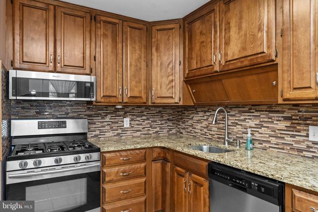 1021 BROOKFIELD CIR, Quakertown, PA 18951