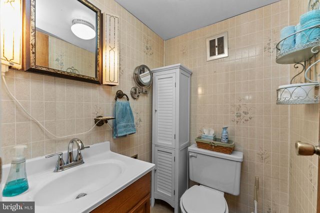 1021 BROOKFIELD CIR, Quakertown, PA 18951