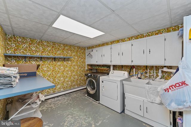 1021 BROOKFIELD CIR, Quakertown, PA 18951