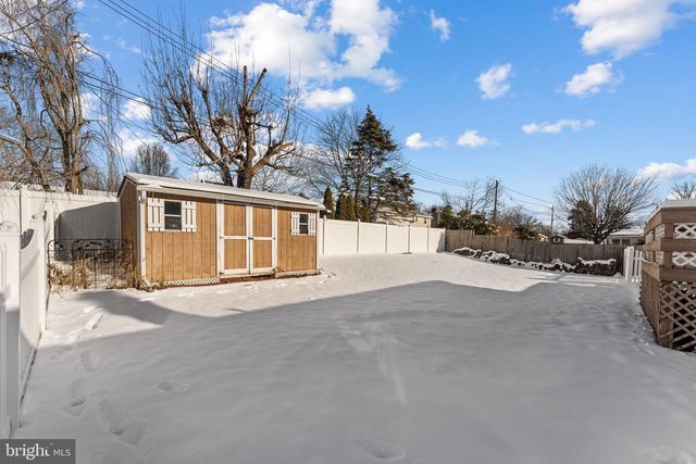 1021 BROOKFIELD CIR, Quakertown, PA 18951