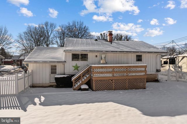 1021 BROOKFIELD CIR, Quakertown, PA 18951