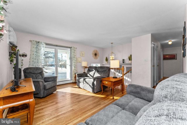 1021 BROOKFIELD CIR, Quakertown, PA 18951