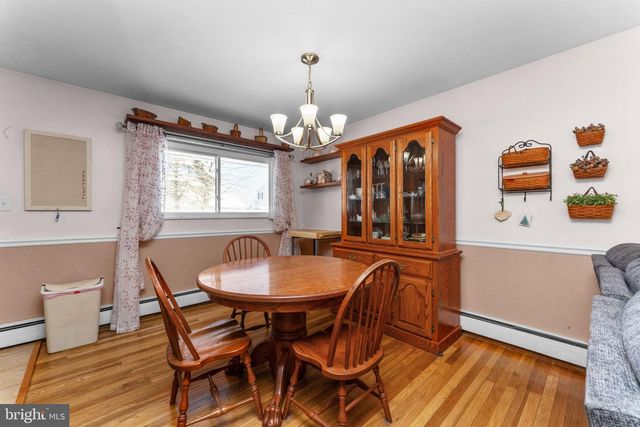 1021 BROOKFIELD CIR, Quakertown, PA 18951