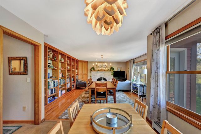 70 Moss Glen Lane, South Burlington, VT 05403