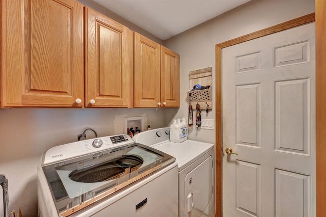70 Moss Glen Lane, South Burlington, VT 05403