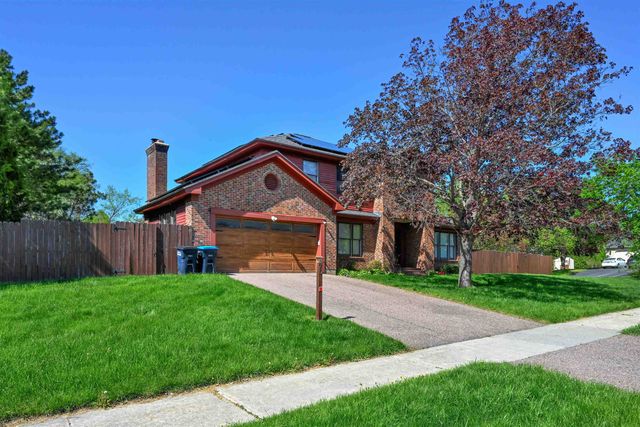 70 Moss Glen Lane, South Burlington, VT 05403