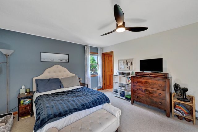 70 Moss Glen Lane, South Burlington, VT 05403