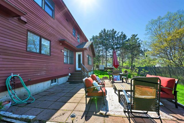 70 Moss Glen Lane, South Burlington, VT 05403