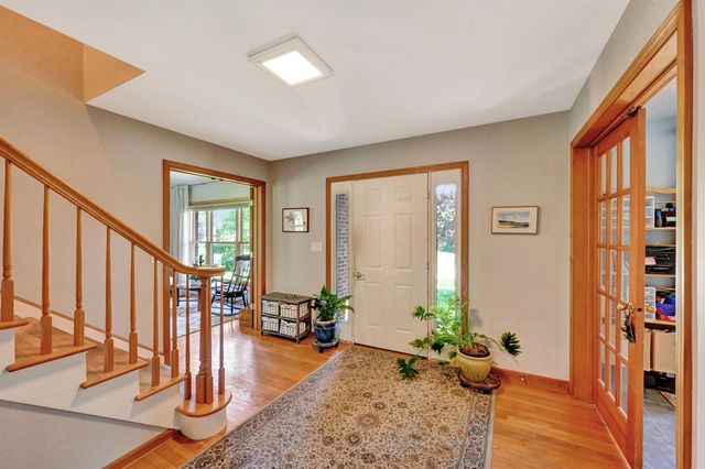 70 Moss Glen Lane, South Burlington, VT 05403