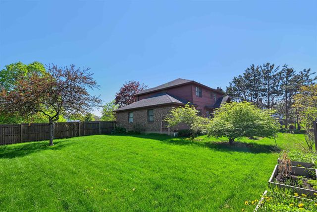 70 Moss Glen Lane, South Burlington, VT 05403