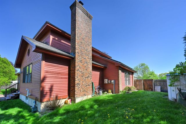 70 Moss Glen Lane, South Burlington, VT 05403