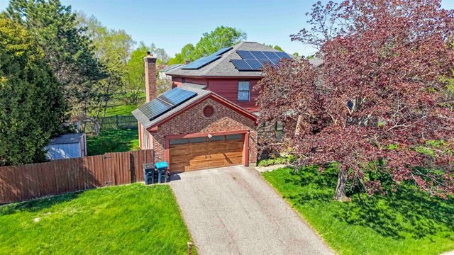 70 Moss Glen Lane, South Burlington, VT 05403