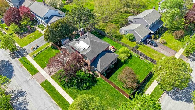 70 Moss Glen Lane, South Burlington, VT 05403