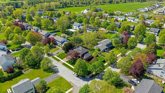 70 Moss Glen Lane, South Burlington, VT 05403
