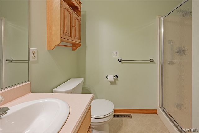 4850 Waterford Place, Lockport Town, NY 14094