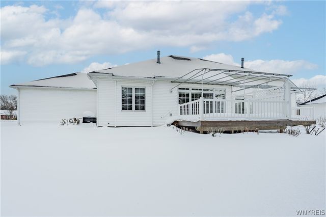 4850 Waterford Place, Lockport Town, NY 14094