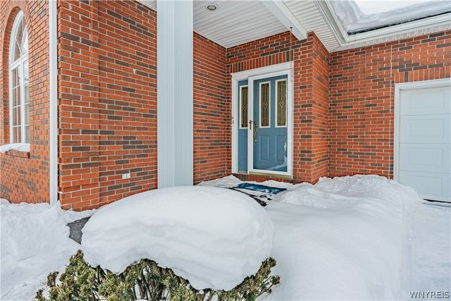 4850 Waterford Place, Lockport Town, NY 14094