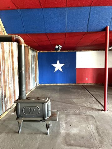 708 Smith Circle, Point, TX 75472