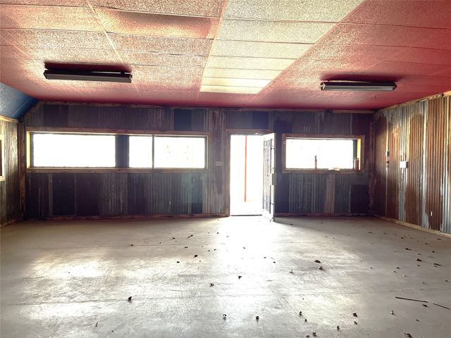 708 Smith Circle, Point, TX 75472