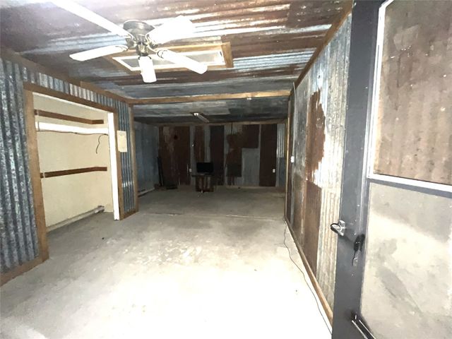 708 Smith Circle, Point, TX 75472