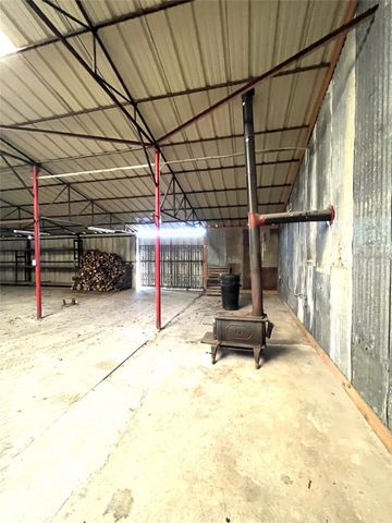 708 Smith Circle, Point, TX 75472