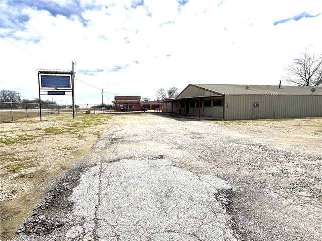 708 Smith Circle, Point, TX 75472