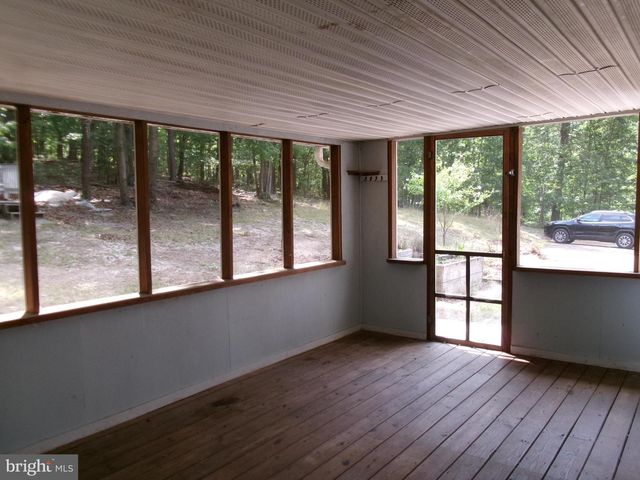 125 WHISPERING KNOLLS DR, Winchester, VA 22603